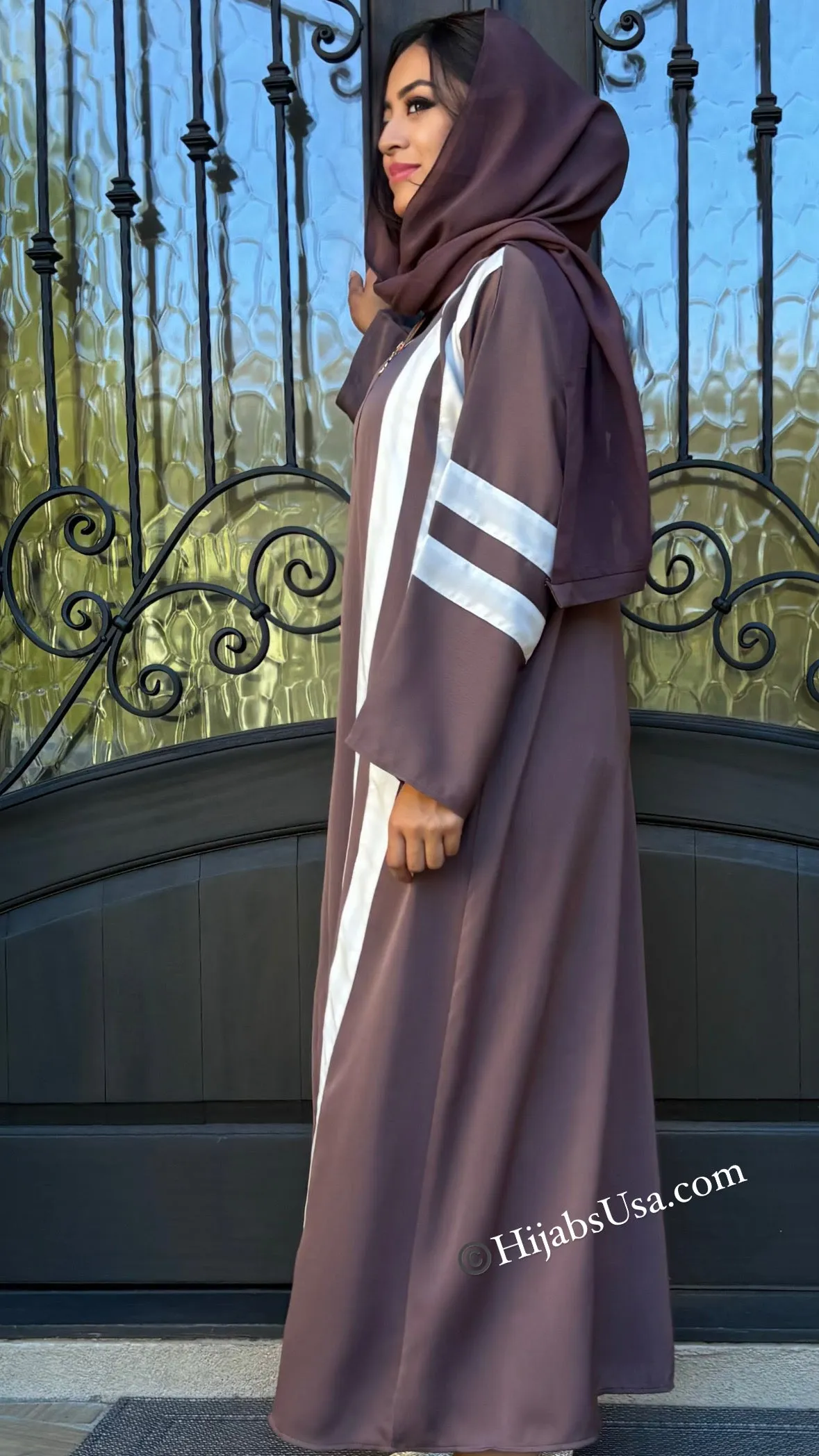 Reema Zipper Abaya